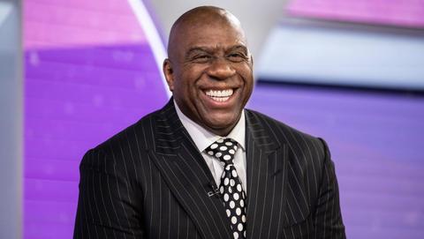 Kubet Magic Johnson, một phần của nhóm được cho là đã mua Chỉ huy của NFL