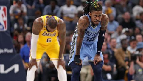 Ku Grizzlies chạy vòng ba thổi trận đấu mở, giữ cho mùa giải tồn tại với chiến thắng trước Lakers