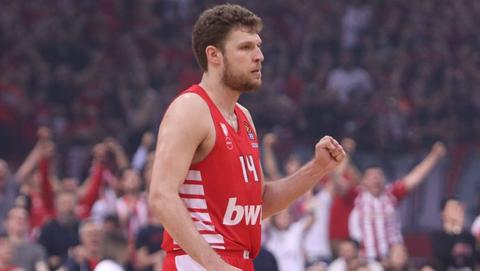 Ku: Ngôi sao EuroLeague Sasha Vezenkov được cho là có thể gia nhập Kings vào mùa giải tới