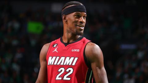 Ku Young, Kuzma, những người chơi khác phản ứng với Jimmy Butler ghi 35 điểm trong chiến thắng Game 1
