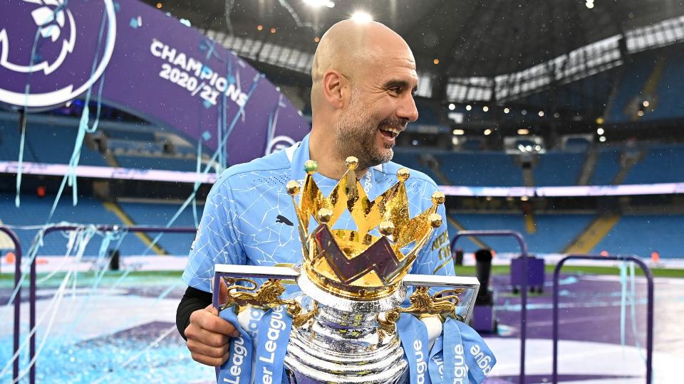 Ku Có bao nhiêu đội đã giành được ba chức vô địch Premier League liên tiếp?