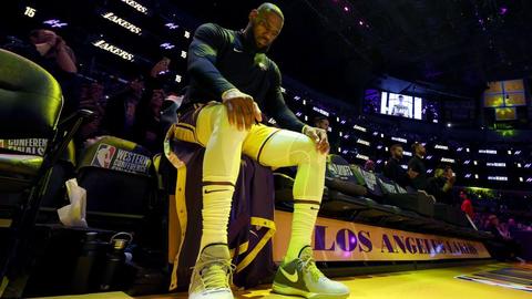 Kubet: Nếu LeBron James phẫu thuật chân, anh ấy sẽ phải nghỉ hai tháng