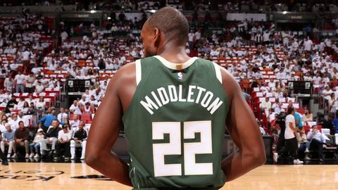 Kubet báo cáo Middleton của Bucks được cho là có phạm vi đầu gối, nên đã sẵn sàng để cắm trại